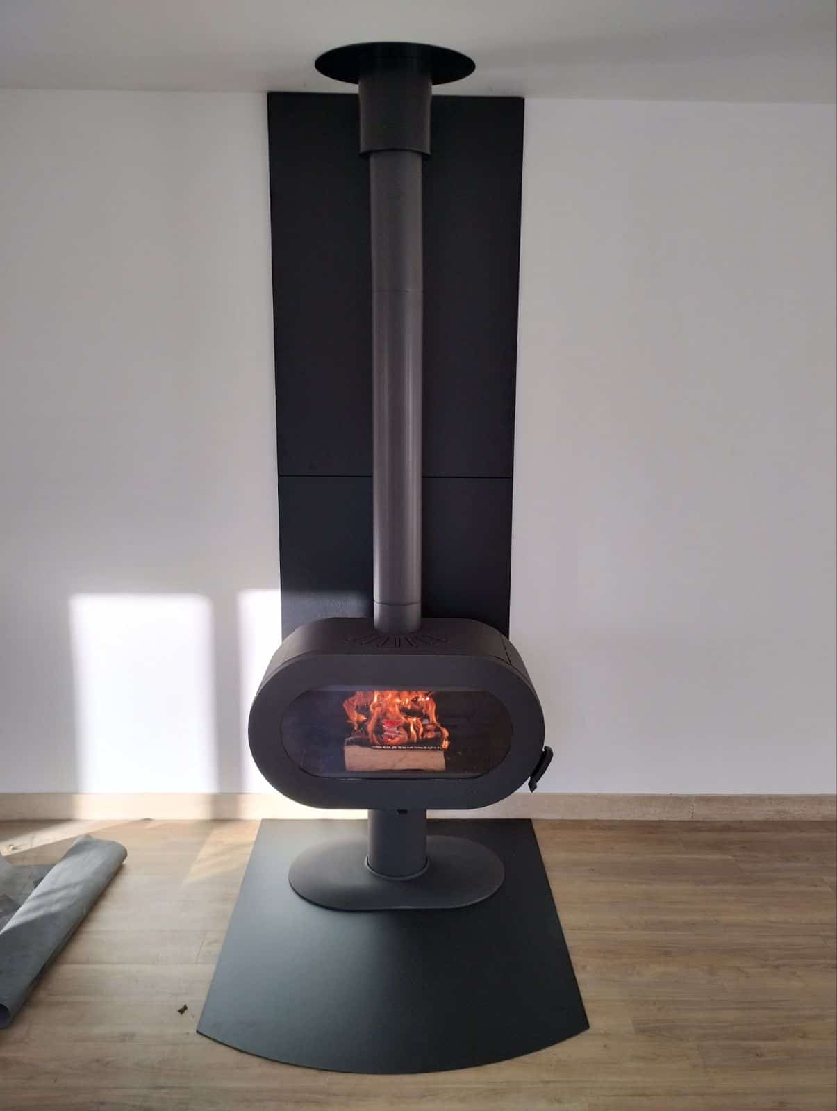 Installation d'un poêle à bois Invicta à Rédéné Kbane — free download